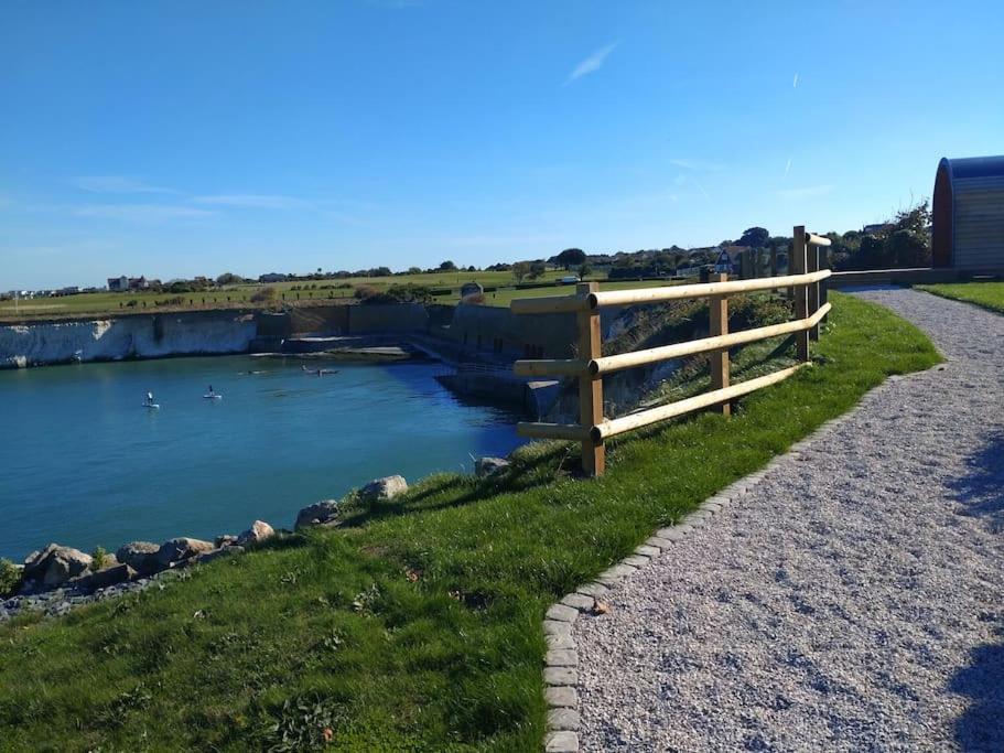 Spring Tide Cliff Top Glamping Pod With Direct Sea Views Берчингтон Экстерьер фото